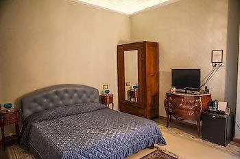 Отель Cavour 10 Флоренция